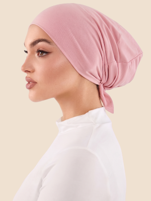Ragazza con undercap hijab rosa chiaro